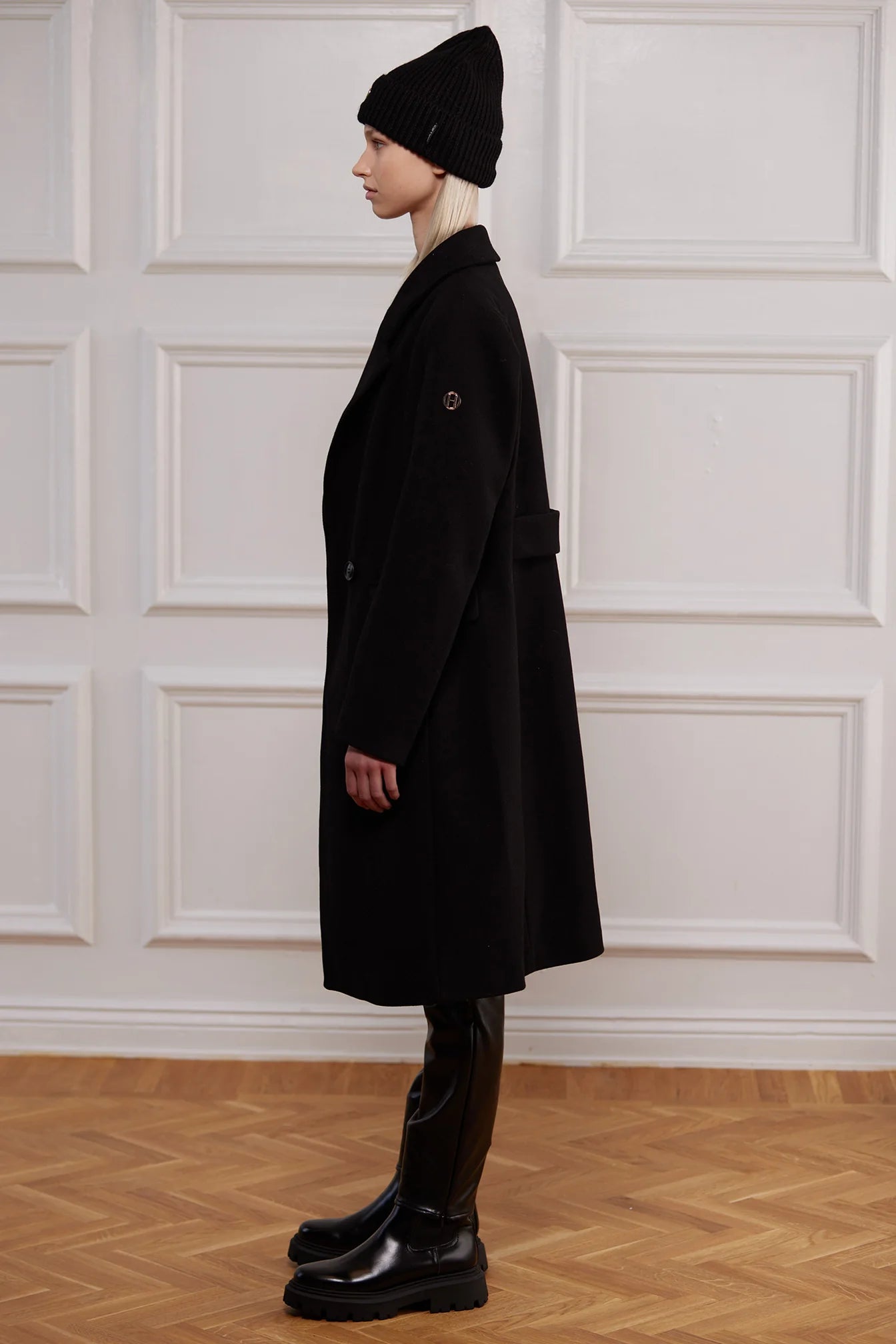 Hollies  Kappa Megan Svart