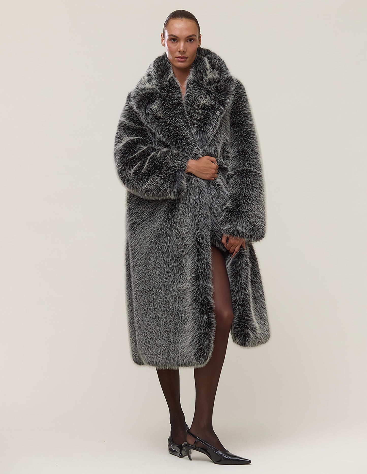 HOLLIES AMY BLACK GREY